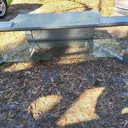 Entertainment center