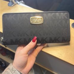 Michael Kors Jetset Wallet 