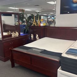 SPECIAL OFFER‼️Beautiful Cherry Wood 5pc Bedroom Set Available In Black&White $499