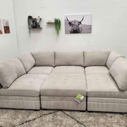 SIX PIECE BEIGE BRAND NEW MODULAR SECTIONAL 