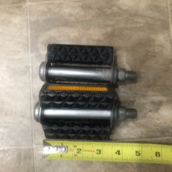 Schwinn Stingray 70”s Waffle Peddles