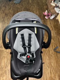 Carseat with base