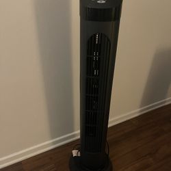 Moving Sale: Black Tower Fan w/ Timer & Remote