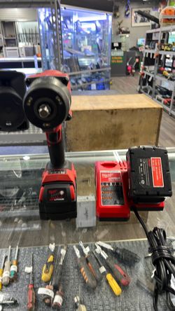 Milwaukee Cordless Drill with Battery and Charger