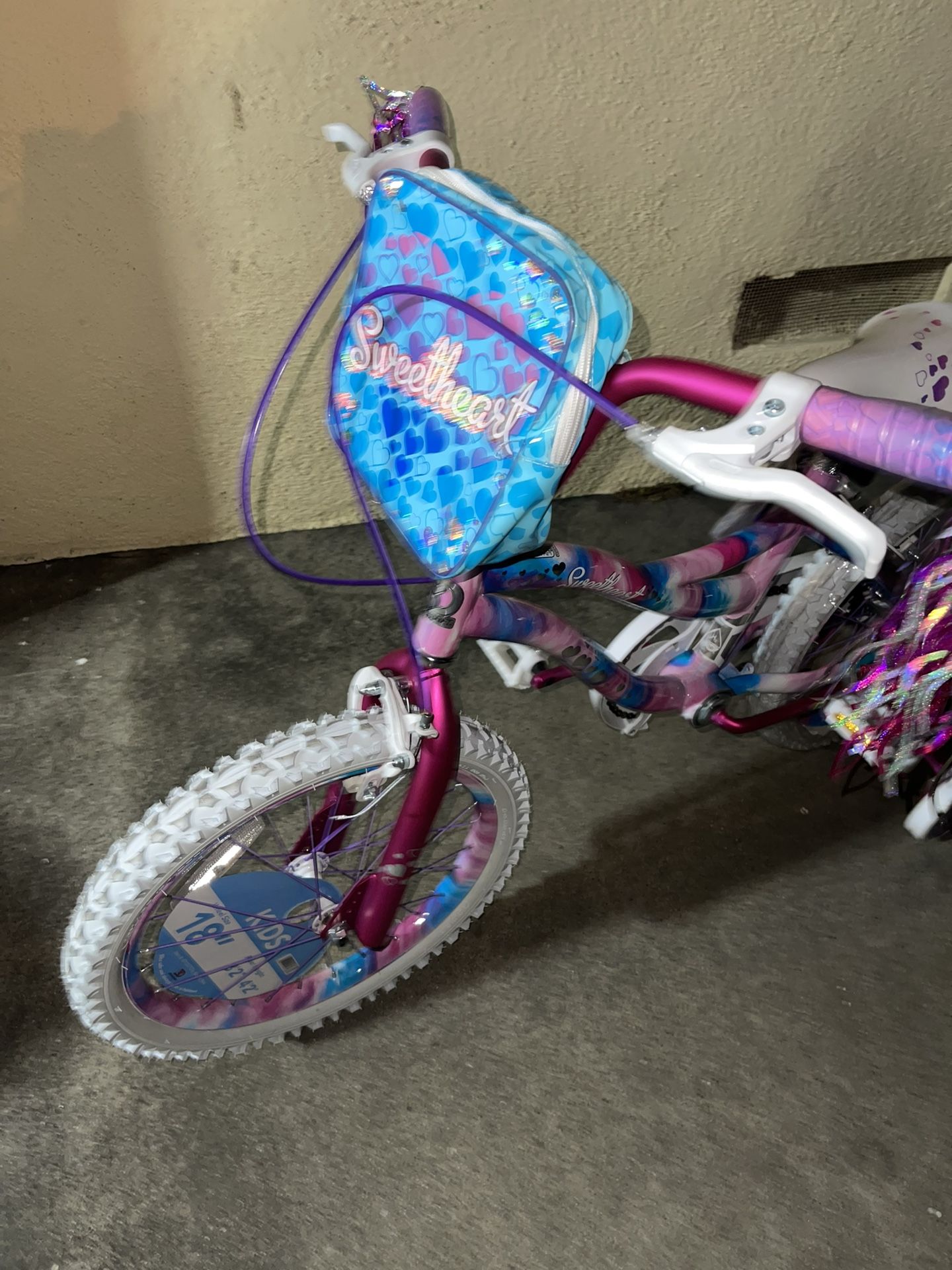 Dynacraft Sweetheart 18 inch Girls Bike – Stylish, Fun Ride for