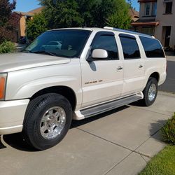 2003 Cadillac Escalade