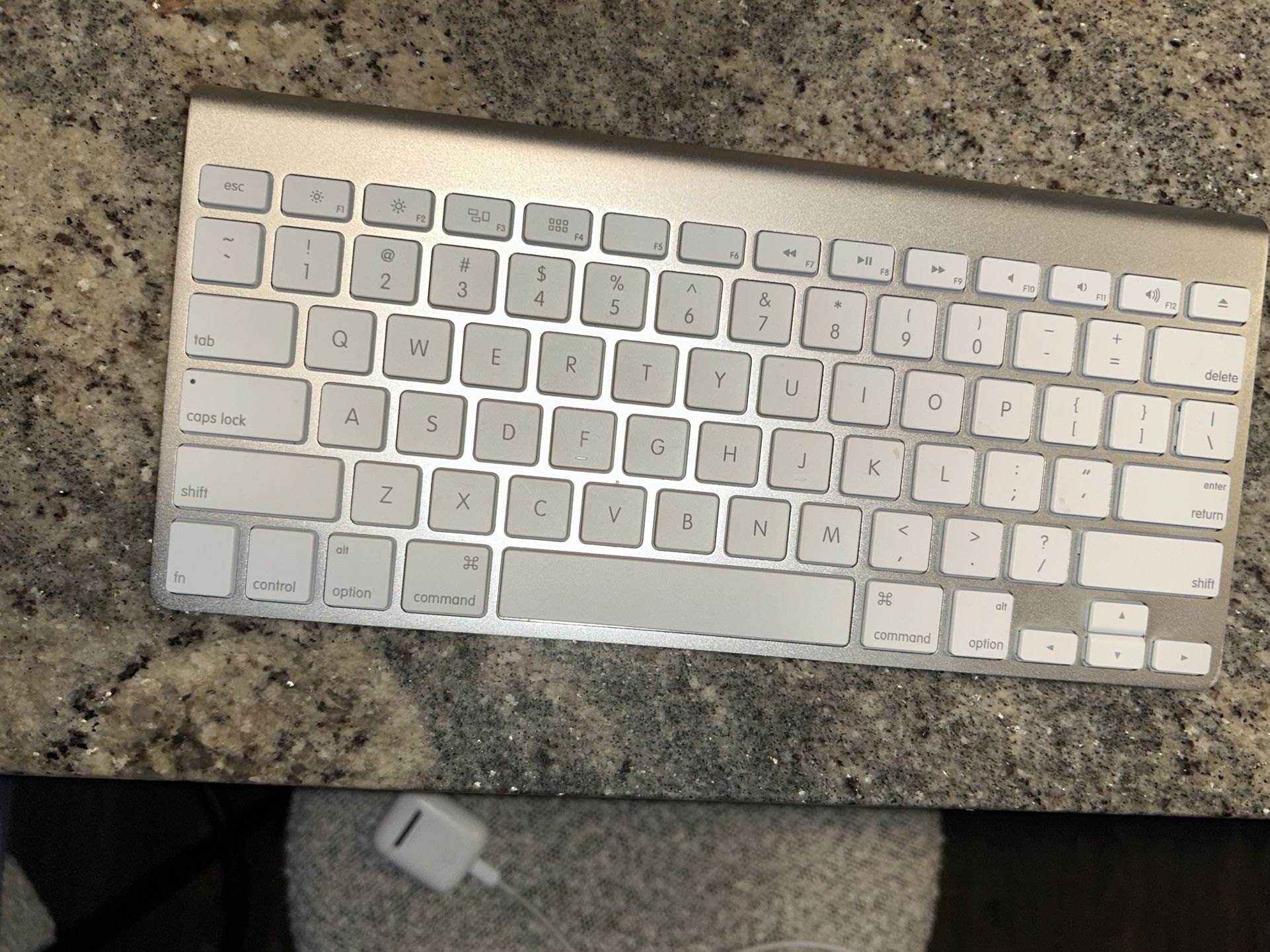 Apple Wireless Bluetooth Keyboard A1314 Mac-Aluminum 