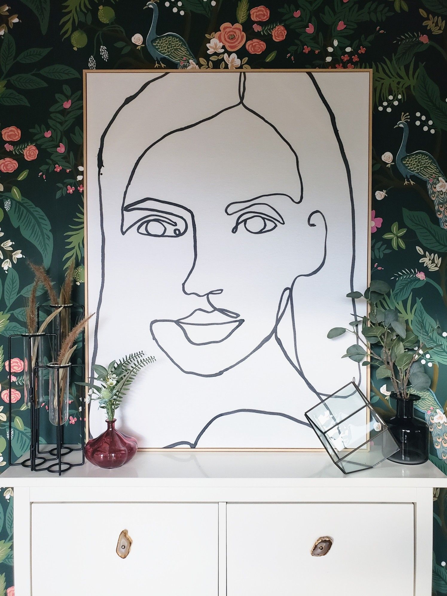 Abstract minimalist face line art on canvas