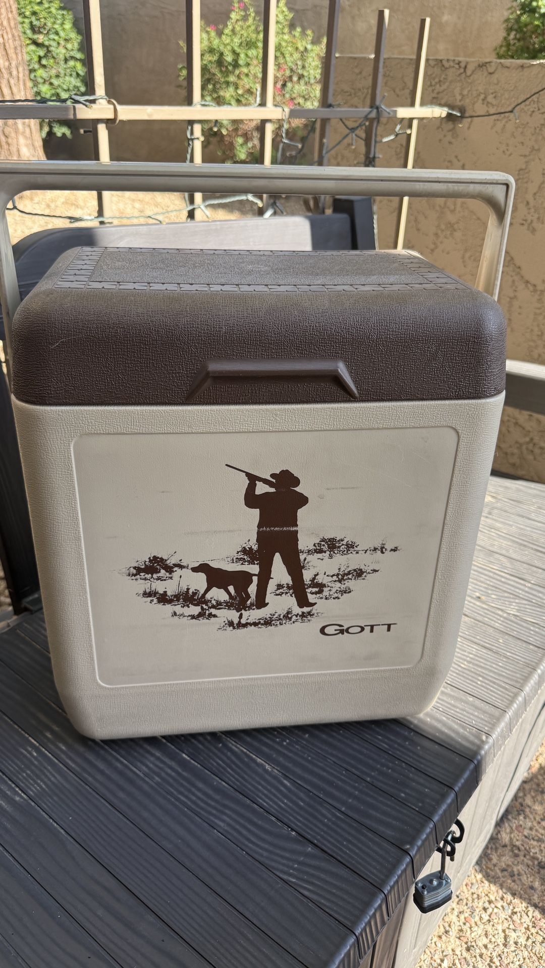Vintage Fishing GOTT Tote 18 Cooler Ice Chest Bass Model 1818