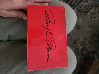 Marilyn Monroe Special Edition Watch With Red Lip Shaped Gift Box