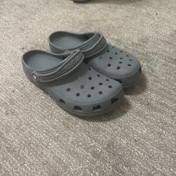 Grey Crocs men’s 9