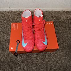 Nike zoom Superfly size 10 and 9 soft ground
