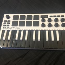 Akai MPK Mini