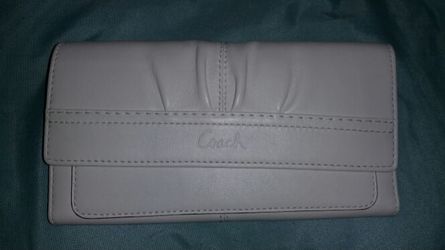 Coach leather medium wallet
