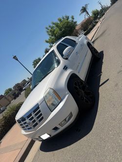 2007 Cadillac 6.2 clean title in hand smog ready ✅