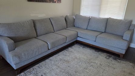Sectional couch