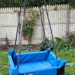 Southpaw Platform Swing