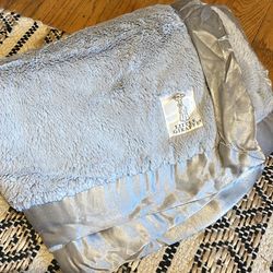 Little Giraffe Baby Blanket for Sale in Seattle WA OfferUp