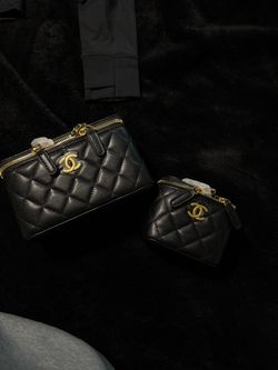 chanel vanity with mirror