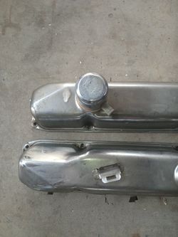 Chrysler Valve Covers V8 $100 Or Best Offer