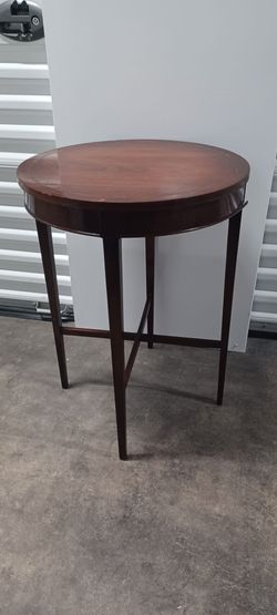 Round Wood Side Table with Tapered Legs