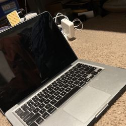 MACBOOK PRO