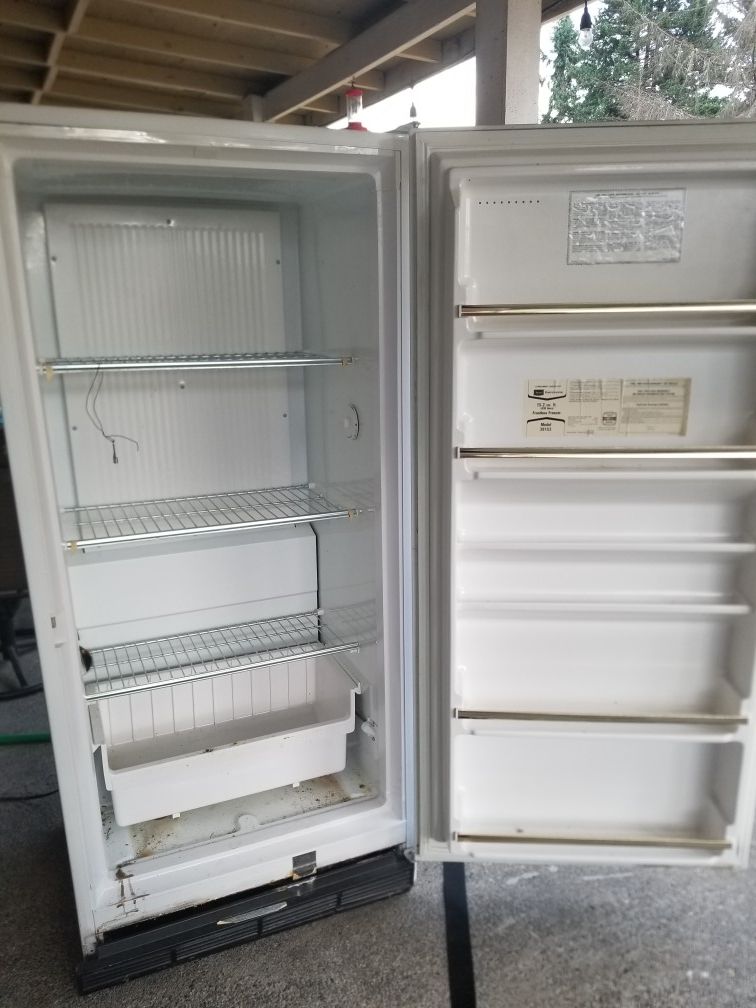 Kenmore 15.2 CU FT frostless freezer