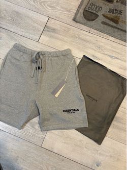 Essential shorts medium and large