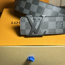 Black Louis Vuitton LV Initials Belt. | Comes With Bag | (M9808) for Sale  in New Orleans, LA - OfferUp