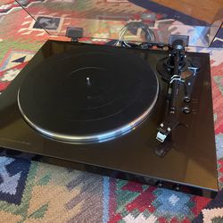 Denon DP-300F (Used, Very good condition)