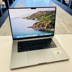 MacBook Pro M1 Pro Chip 512GBSSD 16GBRAM