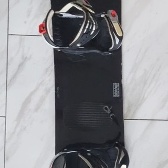burton 125 snowboard Burton LTR Spaceship Kids Snowboard - 125 cm Wide (Used) | SidelineSwap