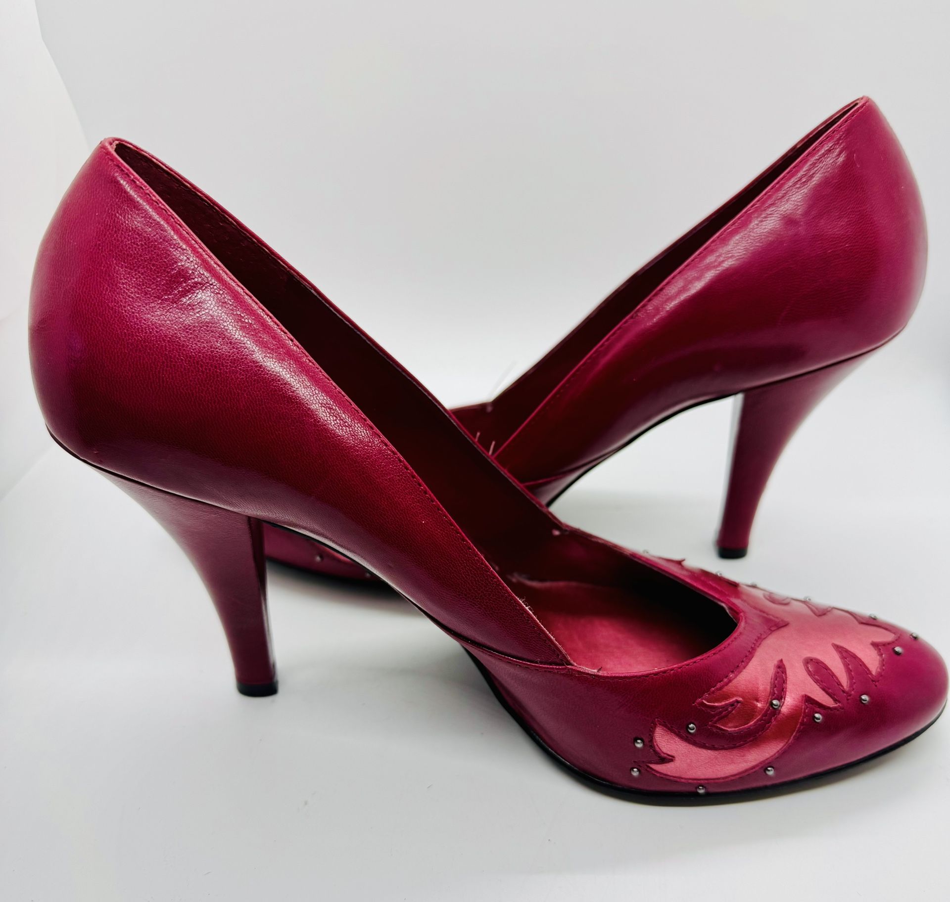 Gianni Bini Studded 4” Heels Pumps Two Tone Dark Red Size 8.5”M.