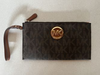 Michael kors Wristlet 