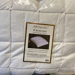 Pillows In Goose Down And Down 