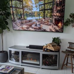 Electric Fireplace tv stand like new, Mueble para TV con chimenea eléctrica COMO NUEVA, oportunidad venta por $500 vs nos Costo $2,200 esta como nueva