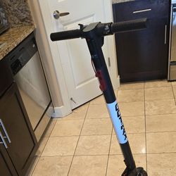 Gotrax GXL V2 Electric Scooter NEW