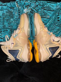 Used LeBron 19 Lakers edition