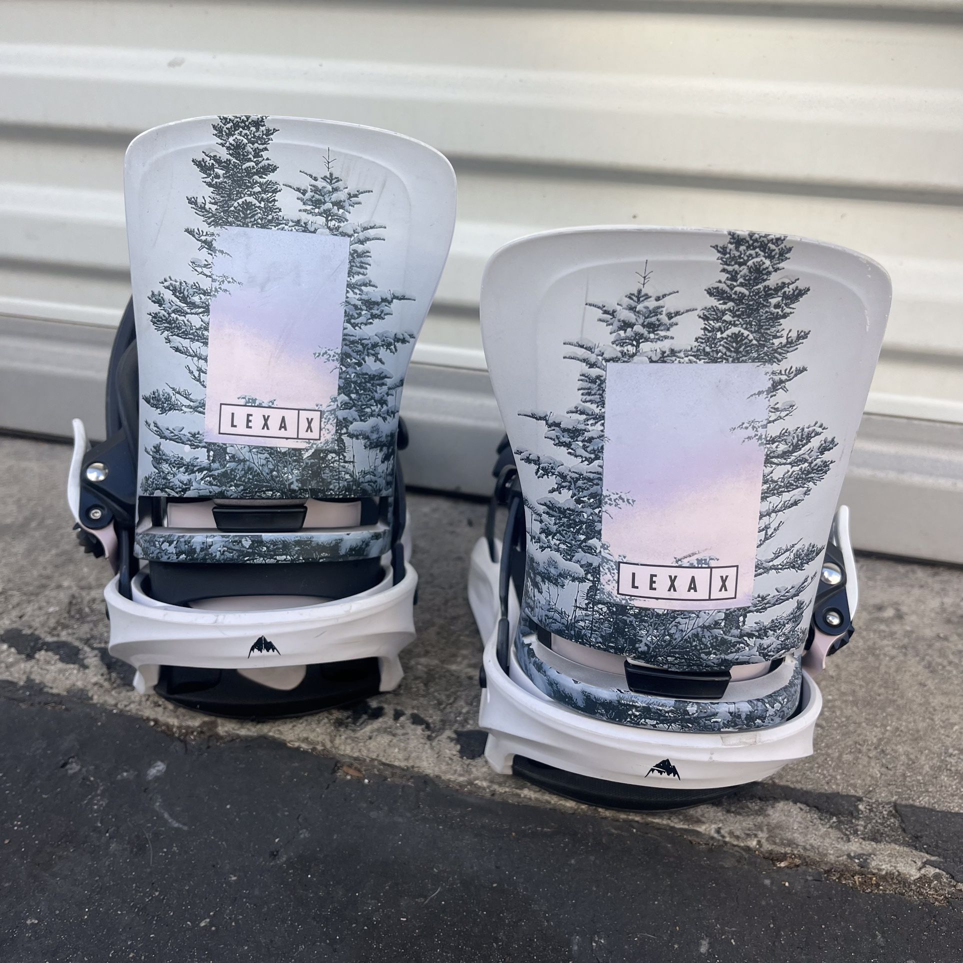 Burton Lexa X Re:Flex snowboard bindings WOMEN'S MEDIUM feelgood white