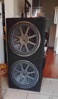 Dual 15” Kicker cvx like L7 but round.