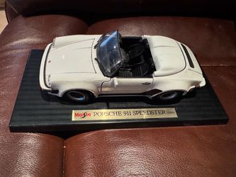 1989 PORSCHE 911 SPEEDSTER, SPORT CAR, MAISTO, DIE CAST WHITE Car Toy,Scale 1/18 bc