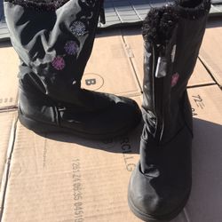 Girl’s Winter Boots