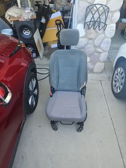 4th Gen Ram Driver's seat-manual