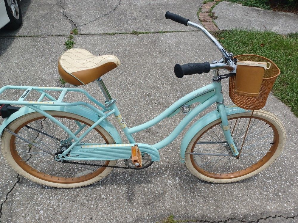 Huffy Nel Lusso Beach Cruiser Bike Bicycle with 24" Tires Cup Holder and Basket - $40 FIRM