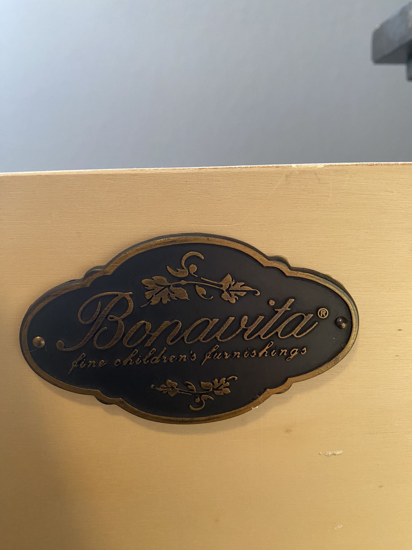 Bonavita fine cheap children's furnishings