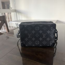 Loui Vuitton Mini Soft Trunk Monogram eclipse 
