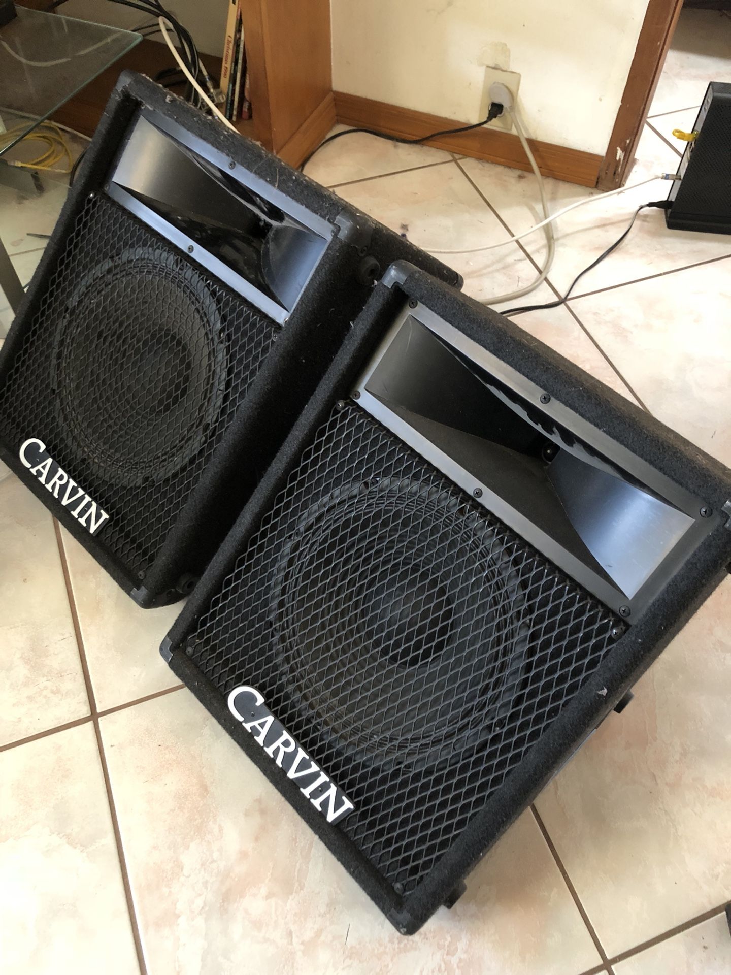 Carvin 722 300 watt floor wedge monitors