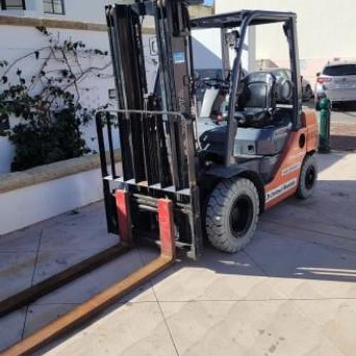 2017 Toyota 5,000 lbs Warehouse Forklift