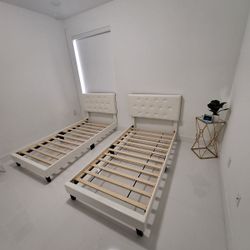 BEDROOM SET  ( TWO TWINS SIZE BEDS) 🆕️