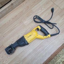Used DeWalt 12 Amp corded variable speed Reciprocating Saw